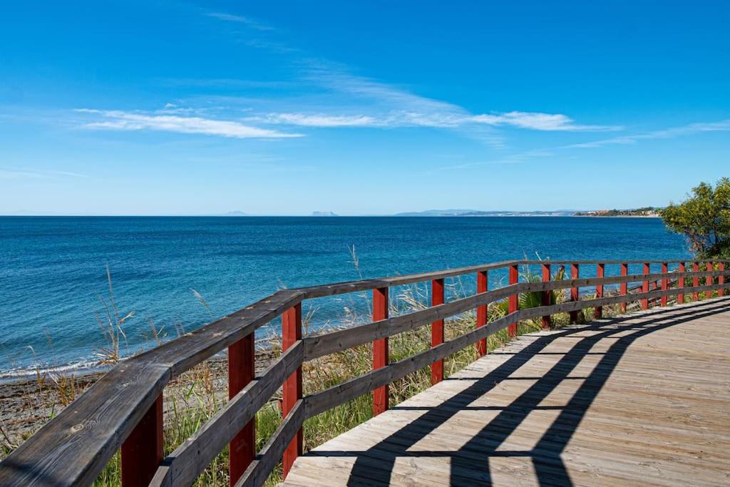 Estepona Luxury Seafront Penthouse With Parking 外观 照片